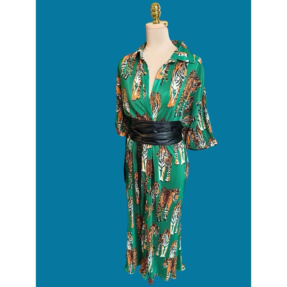 Dressed In Lala | So Far So Good Green Plisse Tiger Tail Maxi Dress | Worn Once - Picture 9 of 16